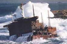 El Aegean Sea hundiéndose