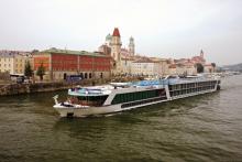 Imagen de uno de los barcos de amawaterways