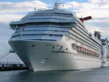 Foto del Carnival Glory de frente