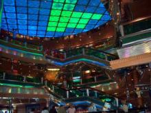 Imagen del interior del Carnival Glory