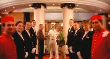Imagen de los tripulantees de una embarcación de Cunard Line