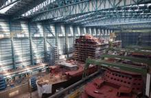Foto del buque Eclipse en los astilleros de Meyer Werft