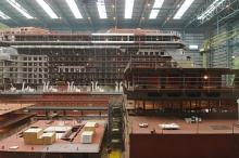 Foto del Celebrity Eclipse en los astilleros de Meyer Werft