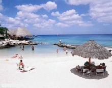 Imagen de una playa de arena blanca de Cozumel