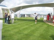 El Lawn Club del celebrity Equinox