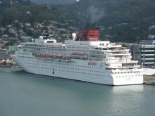 Fotografía del Pacific Dream en el puerto