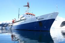 Crucero a la Antártida, hacía el fin del mundo Imagen del buque Ushuaia antes de partir hacía la Antartida