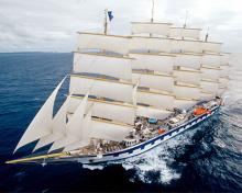 Velas tendidas de un Star Clipper