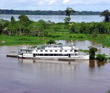 Imagen del Amazonas a bordo de una embarcacion