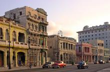 Crucero por el caribe en velero Imagen de la ciudad de La Habana (Cuba)