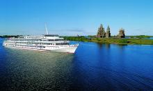 Imagen de un crucero navegando por el Volga