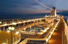 ¿Crucero, ferry o velero, cual es la mejor opción? Imagen de la cubierta de un crucero