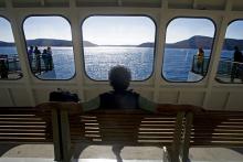 Fotografía de un pasajero a bordo de un ferry