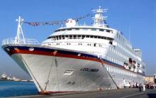 El MS Columbus amarrado en puerto