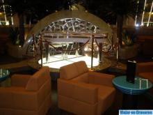 Piano de cola situado en el hall