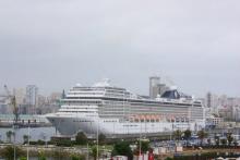 El MSC Splendida saliendo del puerto