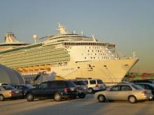 El Oasis of the seas amarrado en puerto