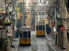 Fotografía de los típicos tranvias de Lisboa