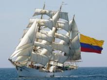 Imagen preciosa del buque escuela Gloria de la armada colombiana