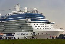La compañía de cruceros Celebrity Cruises anunció en el día de hoy que uno de sus buques el Celebrity Solstice realizará itinerarios por Oceanía, concretamente por Australia y Nueva Zelanda a partir del próximo invierno de 2012 y 2013. En la actualidad únicamente el Celebrity Century opera por la zona del pacífico sur, por lo que la llegada la próxima temporada del Celebrity Solstice supondrá un notable crecimiento en la zona. Imagen del celebrity Cruises