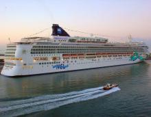 Foto del Norwegian Jade en el puarto de barcelona