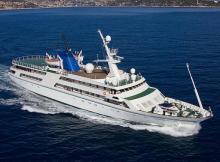 El superyate de Sadam Hussein se convierte en crucero turístico El Ocean Breeze