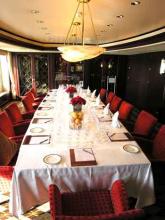 Mesa del Vintage Room