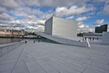 Excursión a Oslo con Grand Mistral de Iberocruceros Edificio Ópera de Oslo