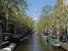 Imagen de uno de los canales de Amsterdam