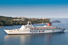 Fidel Castro recibió al famoso crucero de la paz El PEace Boat o crucero por la paz