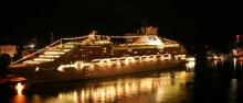 Fin de año en Ibiza, pero dentro de un barco Un barco engalanado para fin de año