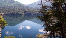 Preciosa imagen de los Grandes lagos en la primavera