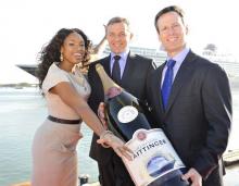 Foto de Jennifer Hudson con el champagne de la inaugraucion
