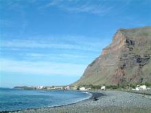 Foto de una playa canaria de la Gomera