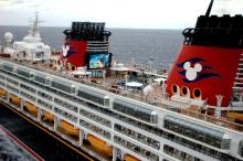 Disney Magic, un barco donde es imposible aburrirse (I) Imagen de las chimeneas del Disney Magic