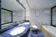 Foto del baño de Yacht Club