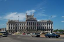 El centro de Montevideo en Uguruay