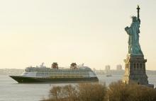 Nueva York recibe al Disney Fantasy Bonita imagen de la Estatua de la Librtad dando la bienvenida al Fantasy