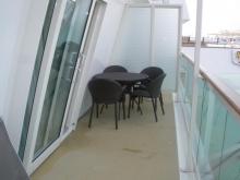 Balcón exterior de una de las suites