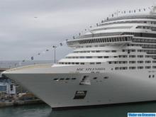 Foto del MSc Splendida en el puerto de Barcelona