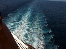 ¿Por qué un crucero? Imagen de la popa de un crucero