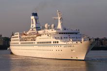 Foto del Astoria, actual Saga Pearl II