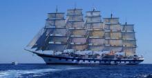 Imagen del Star Clippers con las velas izadas