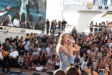 Imagen de Taylor Swift en el Aqua Theatrer