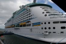 Voyager of the seas: Crucero paseo por el mediterráneo El Voyager of the seas anclado en puerto