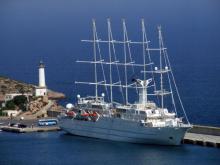 Imagen de uno de los tres buques de Windstar Cruises