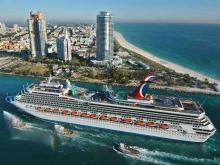 Carnival Valor arribando a miami